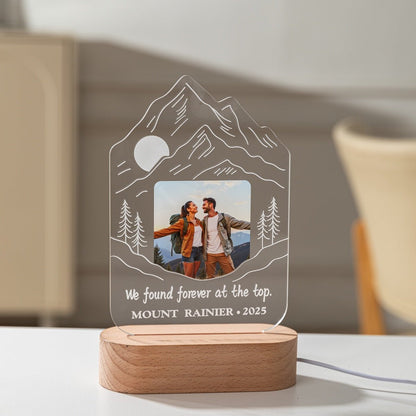 Custom Mountain Silhouette LED Lamp with Photo – Personalized Hiking Couple Night Light - MoeCraze