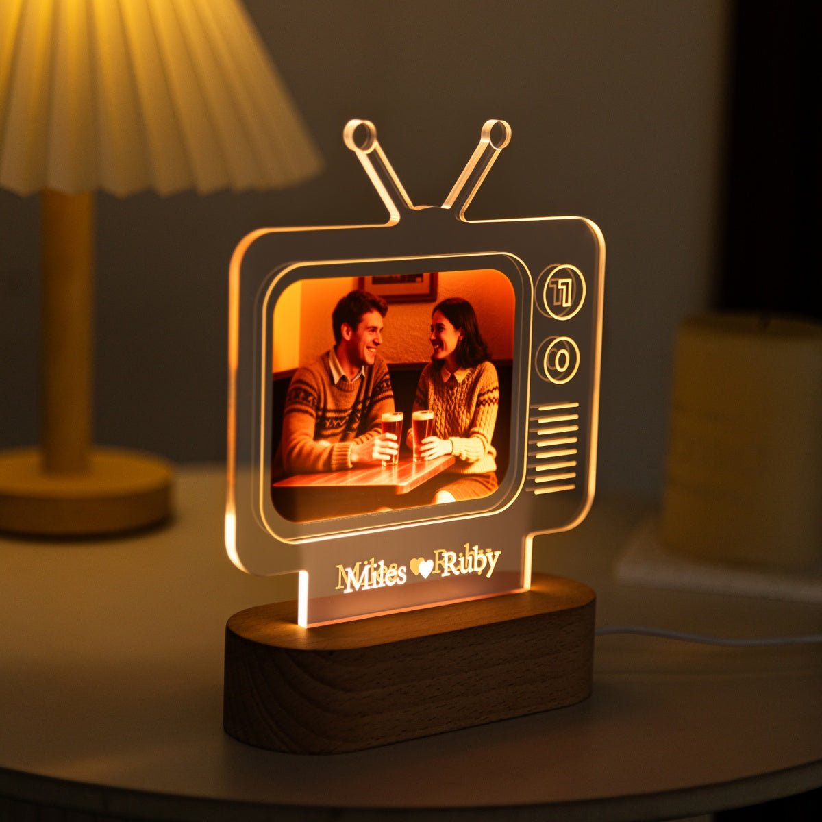 Custom Retro TV Acrylic Photo Lamp | Personalized LED Gift with Name & Picture - MoeCraze